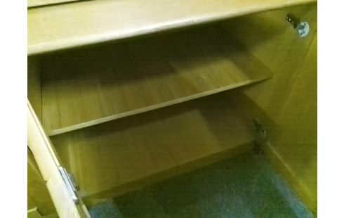 BUFFET 2 CORPS 4P 1T (1 CHARNIERE A REVOIR)