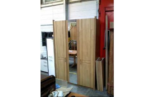 SCHRANK HOLZ 5 TÜREN 3-SPIEGEL <RAUCH>