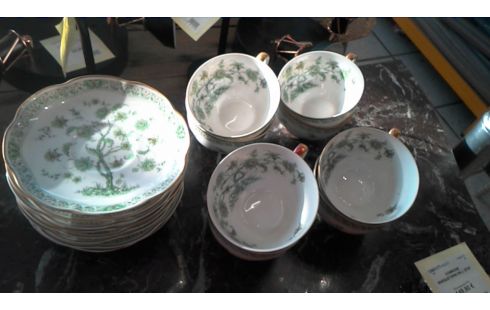 TASSES ET SOUS TASSES HAVILAND  LIMOGES