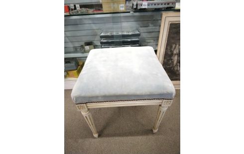 POUF STYLE LOUIS XVI