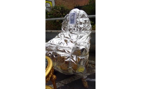 FAUTEUIL STYLE BAROQUE TISSU CLAIR