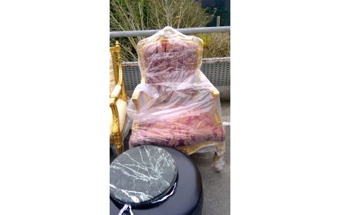 SALON STYLE BAROQUE  ROUGE 3 PLACES + 4 FT