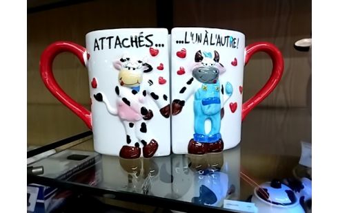 TASSE A CAFE Vaches arrachés ....l'un a l'autre