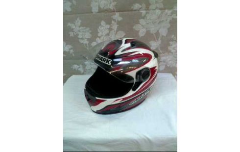 MOTORRADHELM <SHARK> ROT-WEISS-SCHWARZ