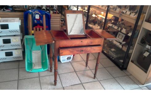 COIFFEUSE NOYER 19EME