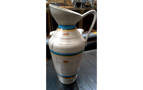 AIGUIERE BEIGE MET JAUNE BLEUE