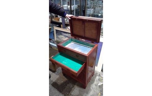 VAISSELIER STYLE CHINOIS