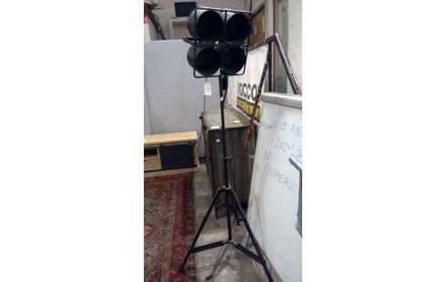 LAMPE SUR PIED INDUSTRIELLE METALIKA