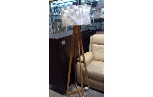 LAMPADAIRE MODERNE