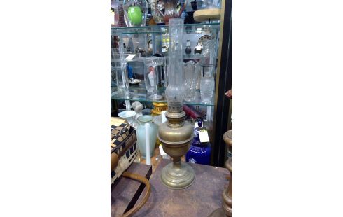 LAMPE A PETROLE