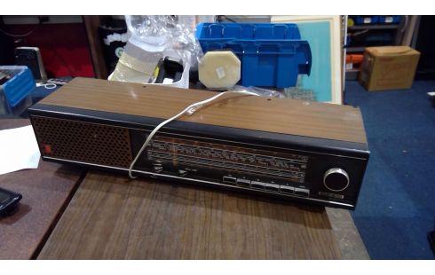 RADIO GRUNDIG