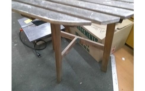 TABLE PLIANTE 1/2 EN BOIS