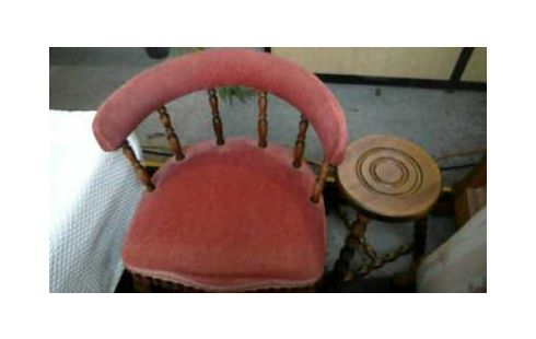 FAUTEUIL VELOURS ROUGE EN L'ETAT