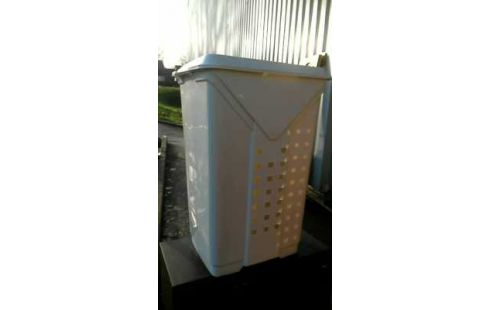 BAC A LINGE PLASTIQUE