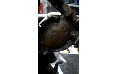 STATUE LAITON MOREAU