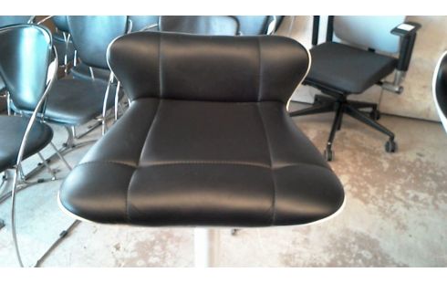 PAIRE DE TABOURETS DE