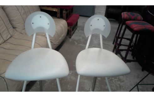PAIRE DE TABOURETS DE