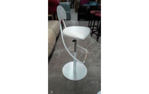 PAIRE DE TABOURETS DE
