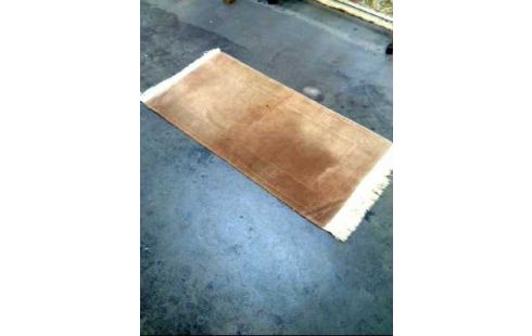 TAPIS BRAUN