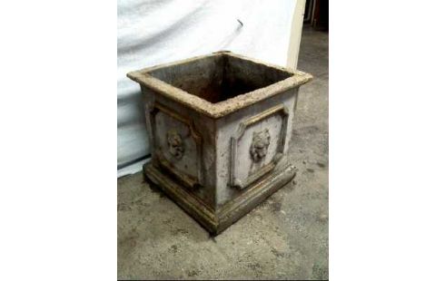 ÜBERTOPF ZEMENT QUADRATISCH LÖWENKOPF