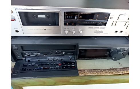 MAGNÉTOSCOPE HI-FI STÉRÉO PANASONIC SANS TLC