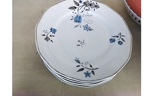 LOT DE ASSIETTES DIVERS