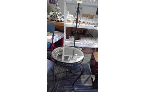 LAMPADAIRE FER FORGE TABLETTE EN VERRE