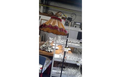 LAMPADAIRE FER FORGE TABLETTE EN VERRE