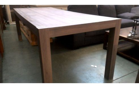TAFEL EETKAMER NOTENLAAR LOOK