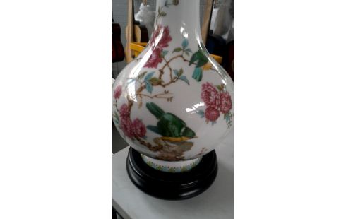 VASE MET