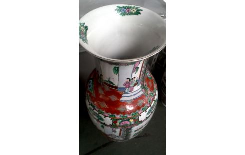 VASE CHINOIS MET ROUGE