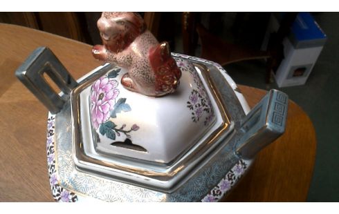 VASE COUVERT CHINOIS HEXAGONAL