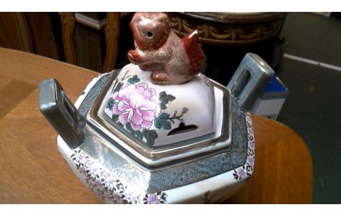 VASE COUVERT CHINOIS HEXAGONAL