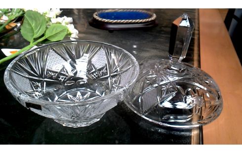 JARRÓN CON TAPA CRISTAL