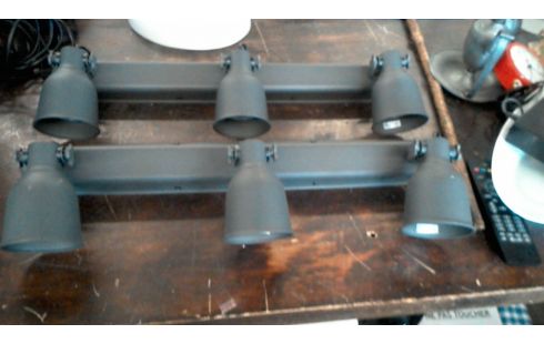 RAMPE DE 3 SPOTS  L' UNE