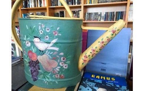 ARROSOIR METAL MOTIF FLEURS