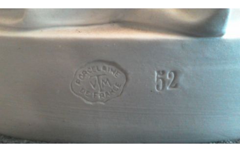 PORCELAINE DE JB PIGALLE    EN  L' ETAT