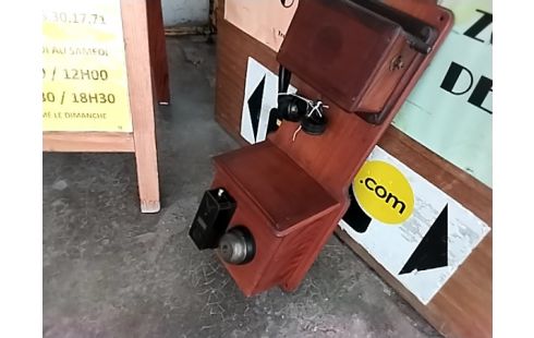 TELEPHONE MURAL ANCIEN