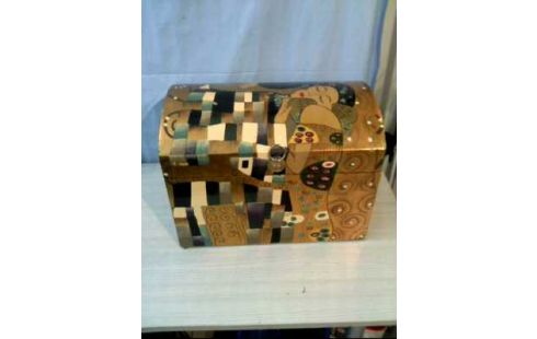 TRUHE MOTIV KLIMT <DER-KUSS> GOLDFARBEN