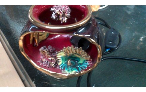 LAMPADAIRE VINTAGE ROUGE OR PORCELAINE