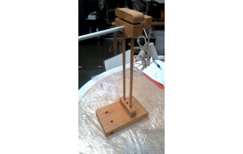 BUREAULAMP TESS HOUT ALUMINIUM