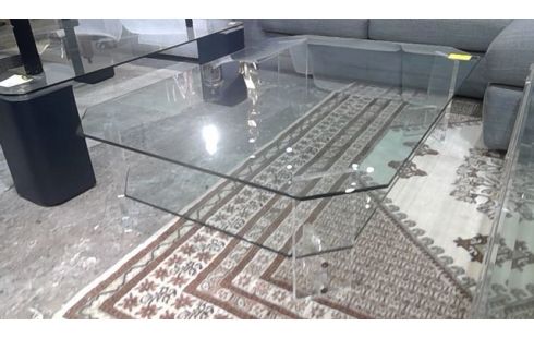 MESA BAJA PLEXIGLÁS DISEÑO