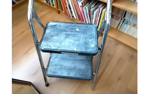 ESCABEAU Marches état moyen