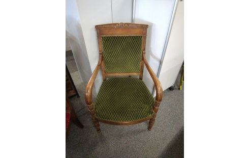 FAUTEUIL STYLE EMPIRE A RESTAURER