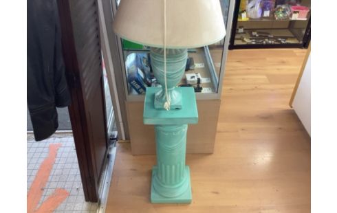 COLONNE BLEUE + LAMPE