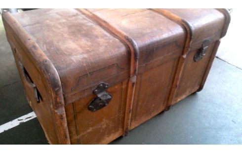 MALLE COFFRE ANTIQUE