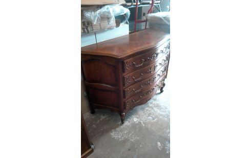 COMMODE LOUIS XV 4  TIROIRS