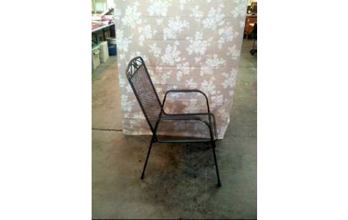 CHAISE DE JARDIN EMPILABLE