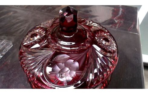 JARRÓN CON TAPA CRISTAL REDONDO ROJO