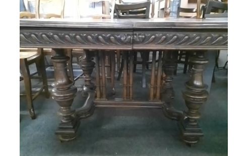 TABLE CARRE